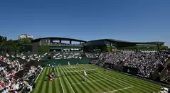 Tsitsipas cayó en octavos de final de Wimbledon