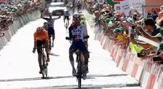 Adrián Bustamante ganó la etapa 8 de la Vuelta a Portugal 2023