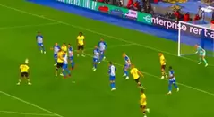[Video] Gol de media distancia: cabezazo a 15 metros del arco y al ángulo en Europa League