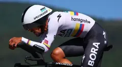 Dani Martínez se llevó por delante a Geraint en el Giro [VIDEO]
