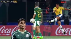 Richard Ríos, con golazo a lo Roberto Carlos, avisa para Copa América