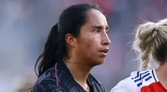 Mayra Ramírez con Chelsea