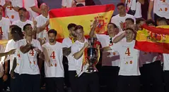 Selección España celebra la Eurocopa