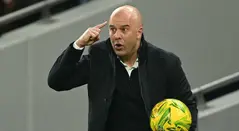 Arne Slot, técnico del Liverpool