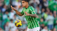 Juan Camilo Hernández con el Betis