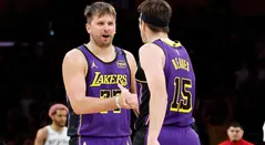 Lakers vuelve a ganar en la NBA sin LeBron James 