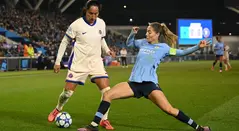 Mayra Ramírez en el Manchester City vs Chelsea de la Champions League