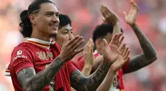 Darwin Núñez celebra el título con Liverpool