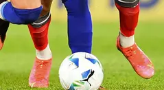 Balón de la Copa Sudamericana 2025 durante el partido de Cerro Largo vs Universidad Católica de Ecuador