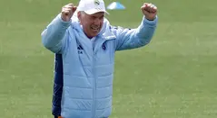 Carlo Ancelotti en el entrenamiento con el Real Madrid antes de enfrentar al Barcelona