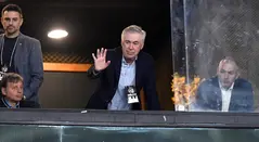 Carlo Ancelotti en la Copa Libertadores viendo Botafogo vs U de Chile