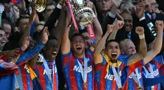 Daniel Muñoz, MVP de la final de la FA Cup