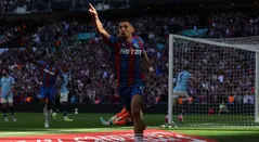 Daniel Muñoz, futbolista colombiano reconocido en Crystal Palace