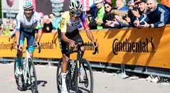 Egan Bernal en la etapa 16 del Giro de Italia 2025