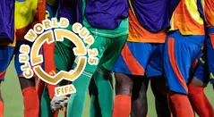 Futbolistas y logo Mundial de Clubes