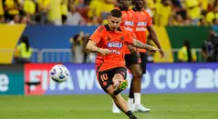 James Rodríguez con la Selección Colombia en un entrenamiento