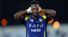 Jhon Durán anota doblete con Al Nassr y alarga su estancia en Arabia 