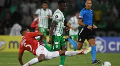 Marino Hinestroza en Atlético Nacional vs Inter de Porto Alegre