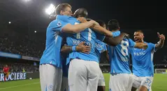 Nápoles lucha por el título de la Serie A