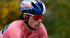 Primoz Roglic en el Giro de Italia 2025