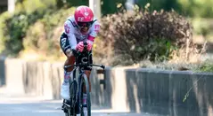 Richard Carapaz en la contrarreloj del Giro de Italia 2025