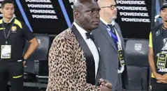 Segundo Castillo y su particular traje en la Copa Libertadores