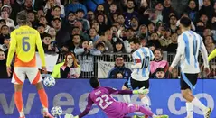 Lionel Messi con Argentina vs Colombia