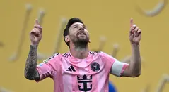 Messi tendría polémica ayuda de FIFA para seguir en Mundial de Clubes