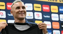 Keylor Navas fue presentado por su nuevo equipo
