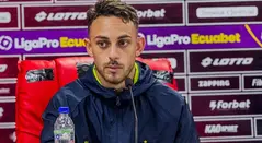 Nahuel Gallardo, jugador del Delfín de Ecuador