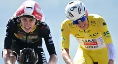 Jonas Vingegaard y Tadej Pogacar - UAE Team Emirates
