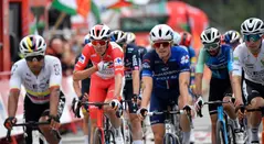 Alerta en la Vuelta a España por posible baja de figura