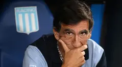 Gustavo Costas llevaría a Racing a un polémico futbolista colombiano