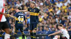 Boca Juniors superó a River Plate en el Superclásico