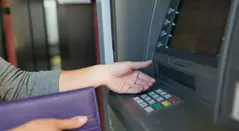 No más cajeros automáticos ni tarjetas: así se retirará la plata ahora