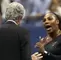 Serena Williams discute con uno de los comisarios de campo durante la final del Us Open 2018 