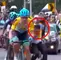 Caída de Nairo Quintana en el Tour Colombia 2.1