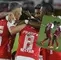 Fuerte pelea entre jugadores de Santa Fe termina en expulsión