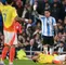 Enzo Fernández y Kevin Castaño en Argentina vs Colombia