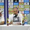 Carlos Queiroz al llegar a Bogotá antes de ser anunciado como técnico de Colombia. 