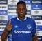 Yerry Mina llegando al estadio con el Everton